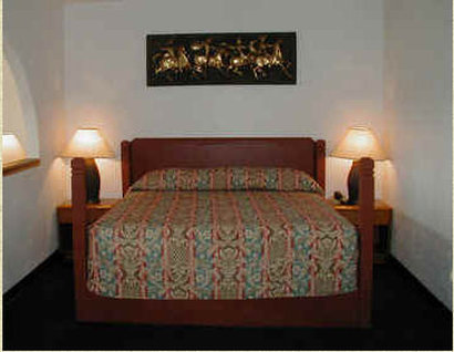 Economy Inn Motel - Ardmore, OK