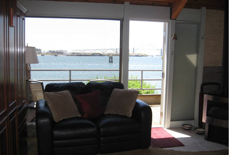Embarcadero Resort Hotel - Newport, OR