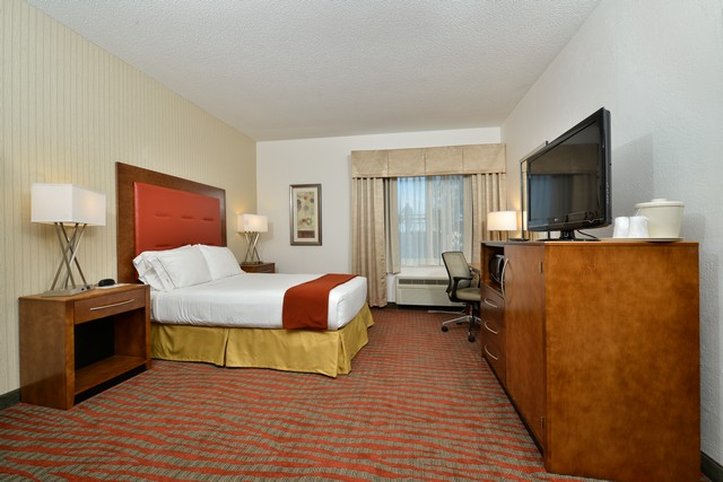 Holiday Inn Express BOSTON-MILFORD - South Lancaster, MA