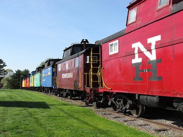 Red Caboose Motel & Gift Shop - Ronks, PA