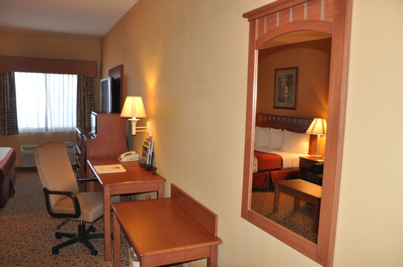 Best Western - Denton, MD