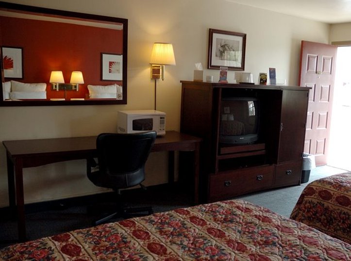 Red Carpet Inn - Hanover, PA