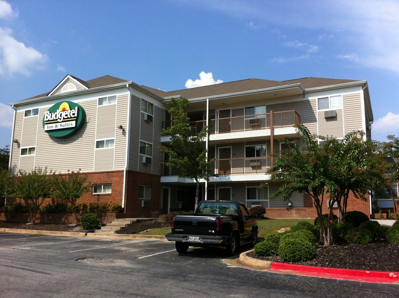 Suburban Extended Stay West Six Flags - Lithia Springs, GA