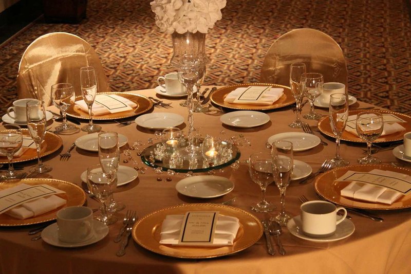 Embassy Suites By Hilton Denver Southeast - Denver, CO