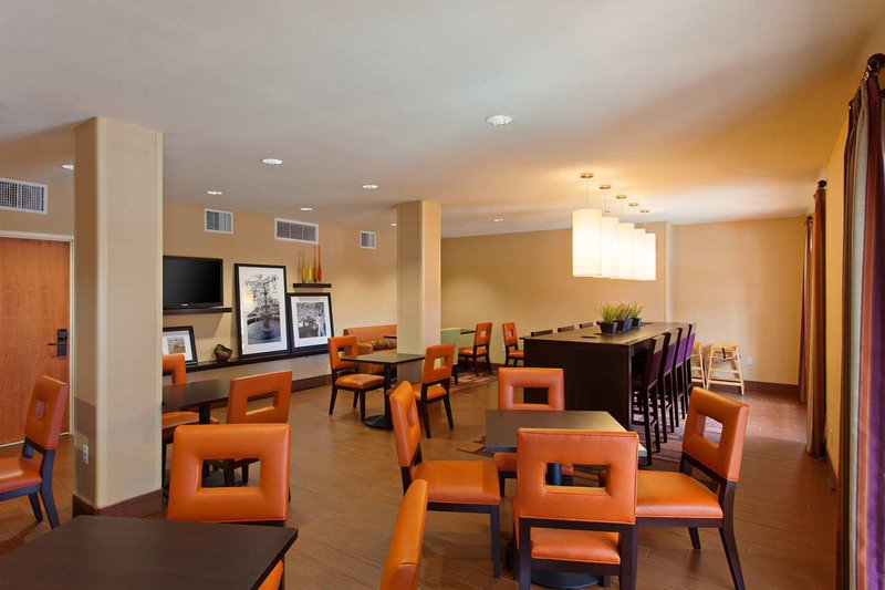 Hampton Inn & Suites San Clemente - San Clemente, CA