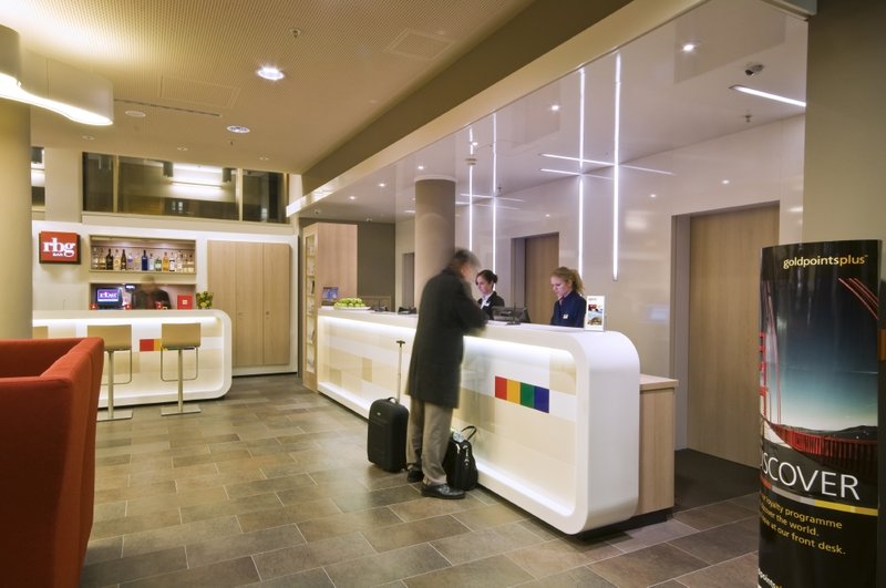 Hotel Park Inn by Radisson Stuttgart Lobby