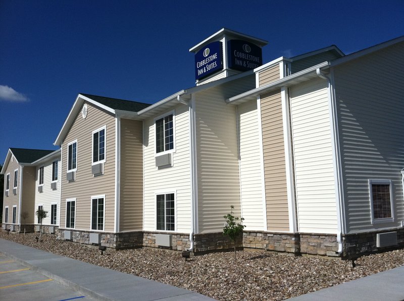 Cobblestone Inn - Bloomfield, IA