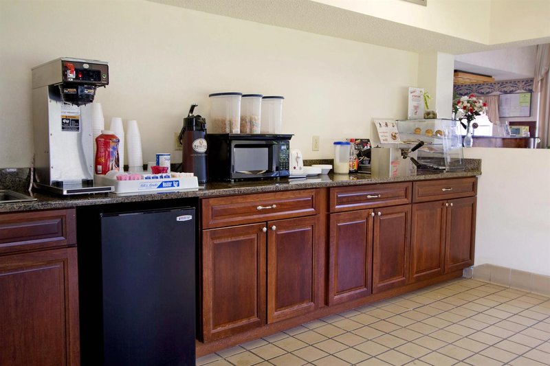 Americas Best Value Inn - Selma, AL