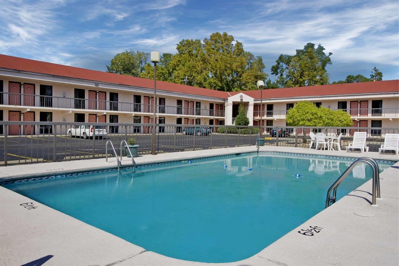 Americas Best Value Inn - Selma, AL