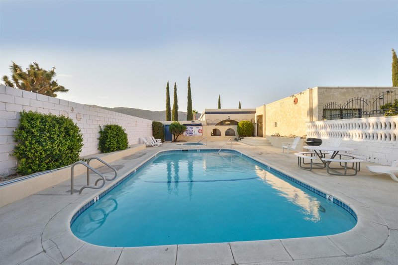 Americas Best Value Inn & Suites Yucca Valley - Yucca Valley, CA