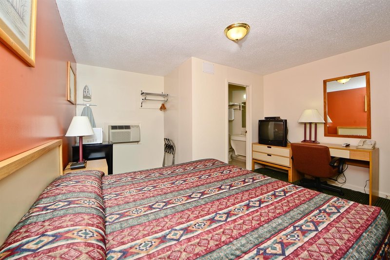 Americas Best Value Inn - Middlefield, CT