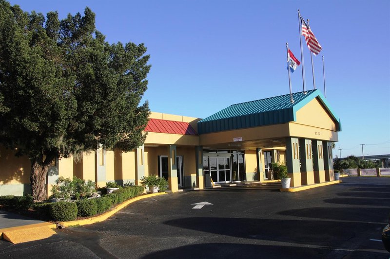 Econo Lodge Space Center - Cocoa, FL