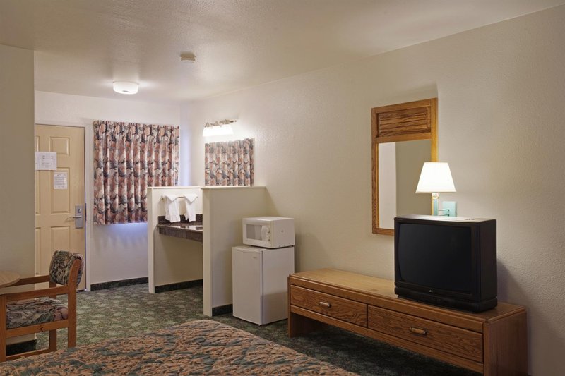 Americas Best Value Inn-Seaside South - Seaside, CA