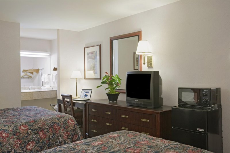 Americas Best Value Inn & Suites - Santa Rosa, CA