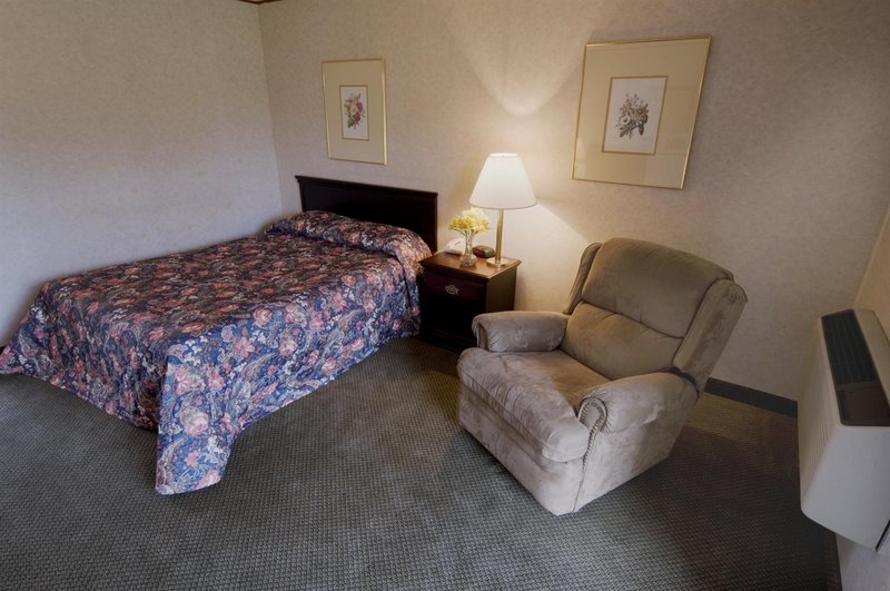 Americas Best Value Inn - Abilene, KS