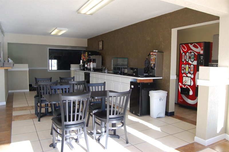 Americas Best Value Inn - Great Bend, KS