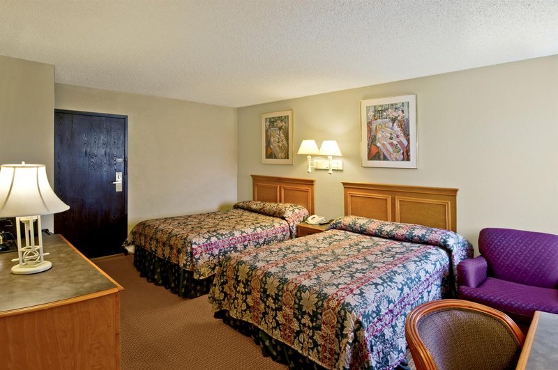 Americas Best Value Inn & Suites-Hesston - Hesston, KS