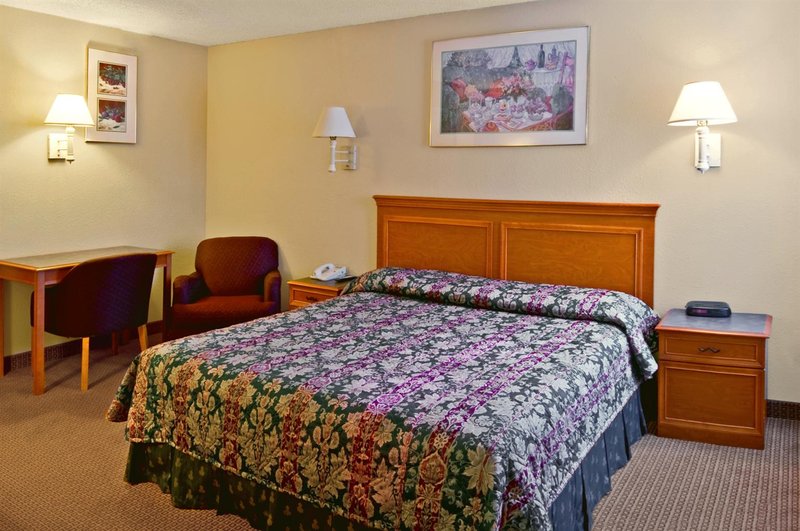 Americas Best Value Inn & Suites-Hesston - Hesston, KS