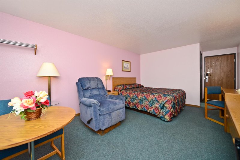 Americas Best Value Inn - McPherson, KS