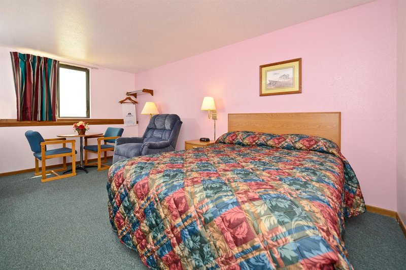 Americas Best Value Inn - McPherson, KS