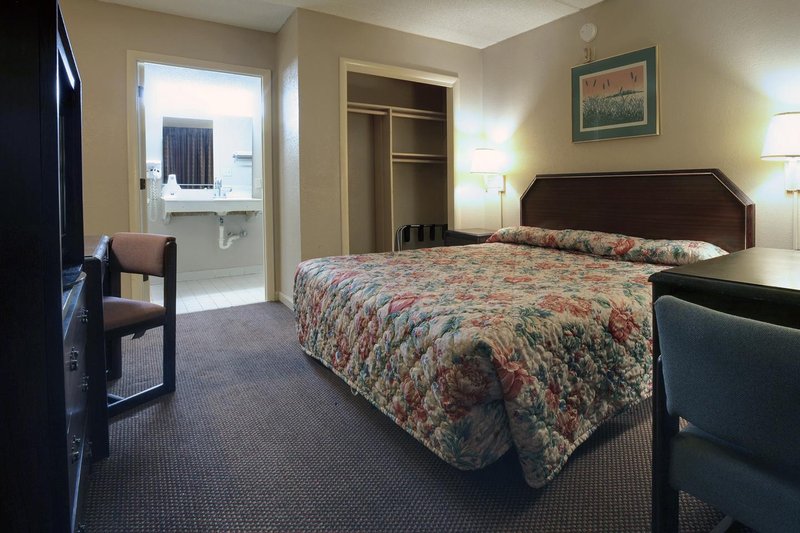 Americas Best Value Inn - Bainbridge, GA