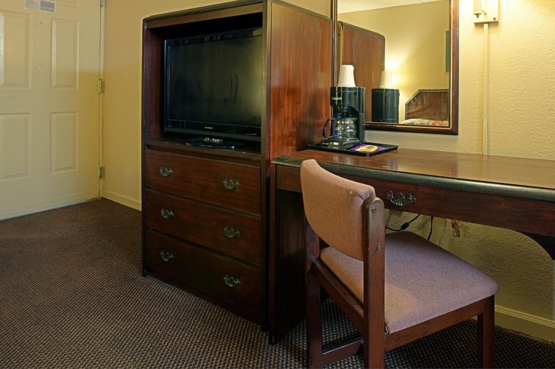Americas Best Value Inn - Bainbridge, GA