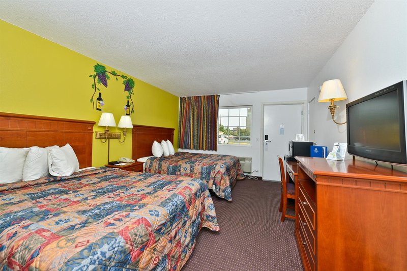 Americas Best Value Inn - Hazlehurst, GA