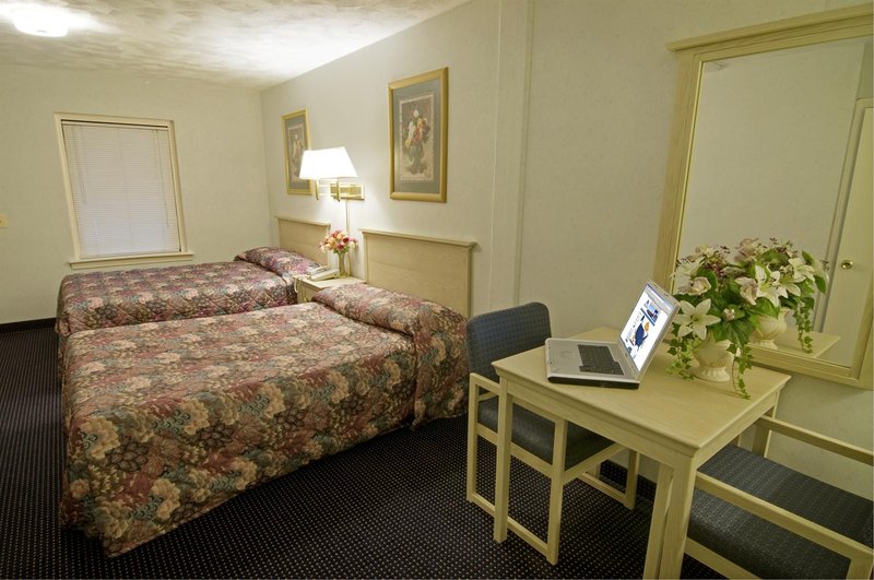Americas Best Value Inn - North Kingstown, RI