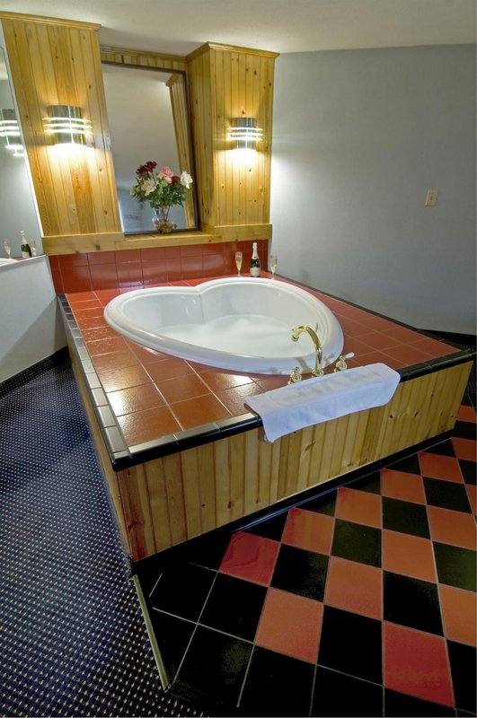 Americas Best Value Inn - North Kingstown, RI