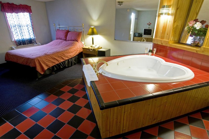 Americas Best Value Inn - North Kingstown, RI