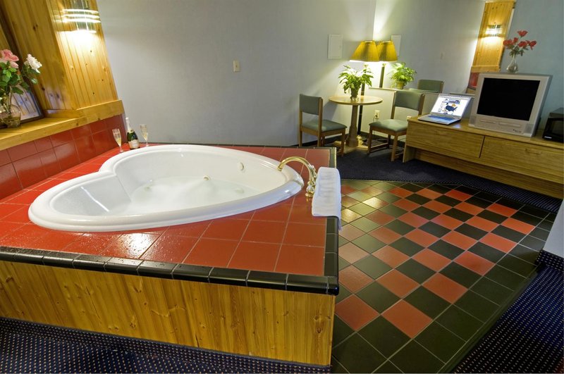 Americas Best Value Inn - North Kingstown, RI
