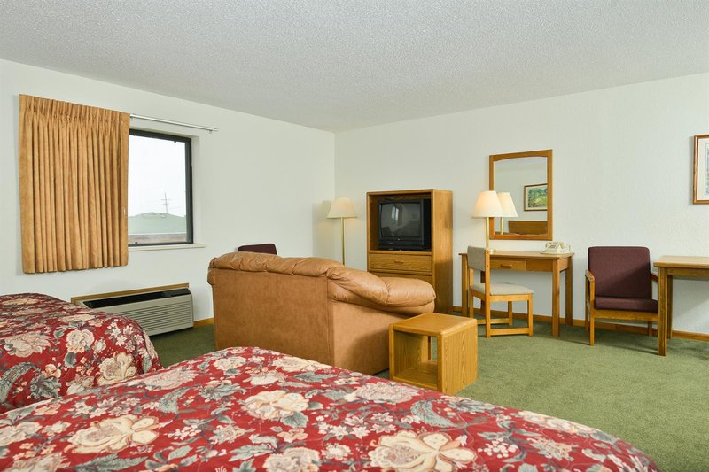 Americas Best Value Inn - Manchester, IA
