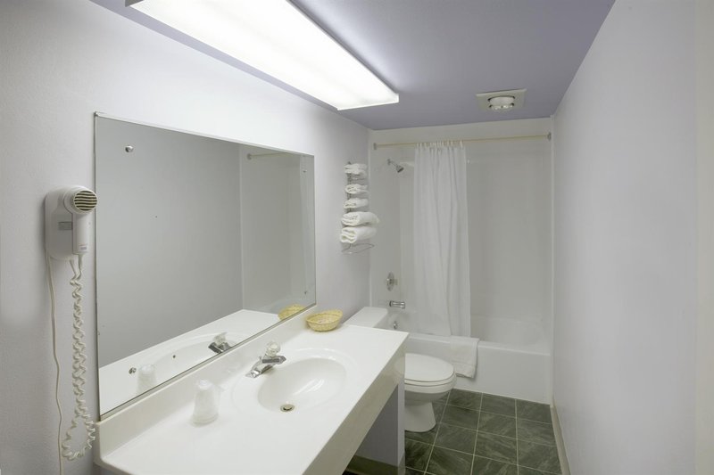 Americas Best Value Inn Litchfield - Litchfield, IL