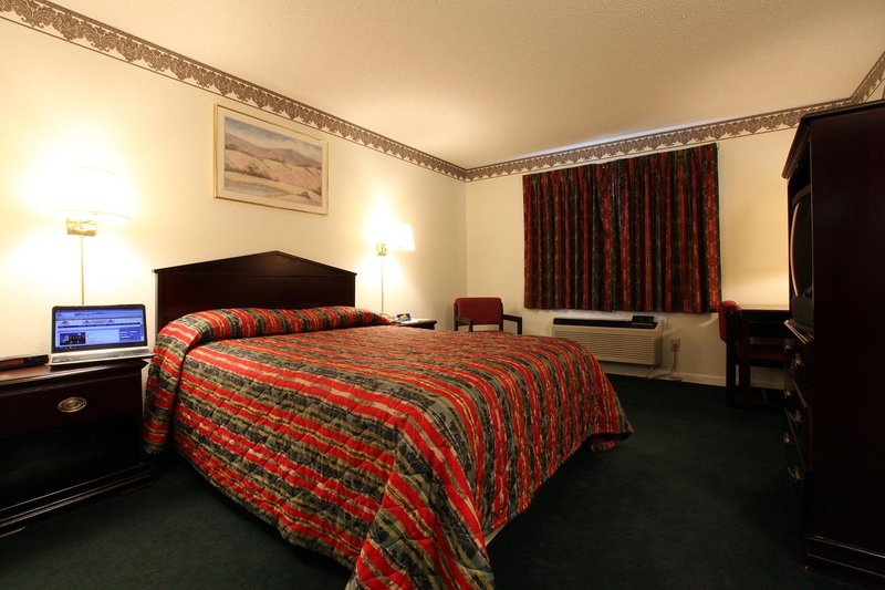 Americas Best Value Inn - Macomb, IL