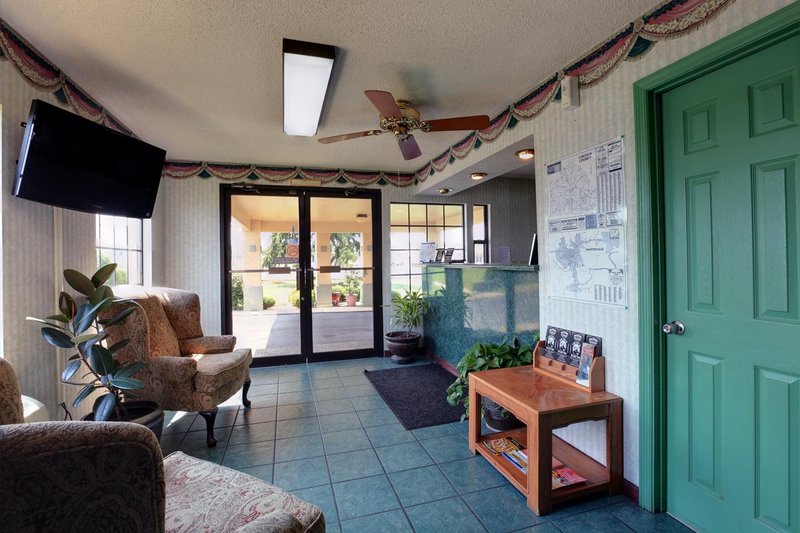 Americas Best Value Inn - Fayetteville, TN