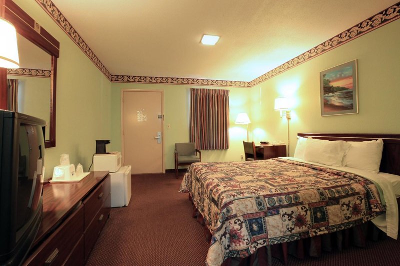 Americas Best Value Inn - Fayetteville, TN