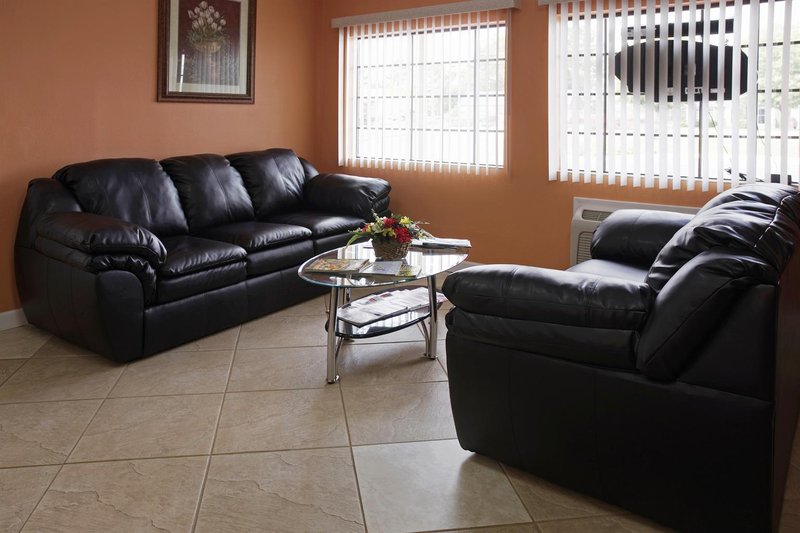 Americas Best Value Inn - Lawrenceburg, TN