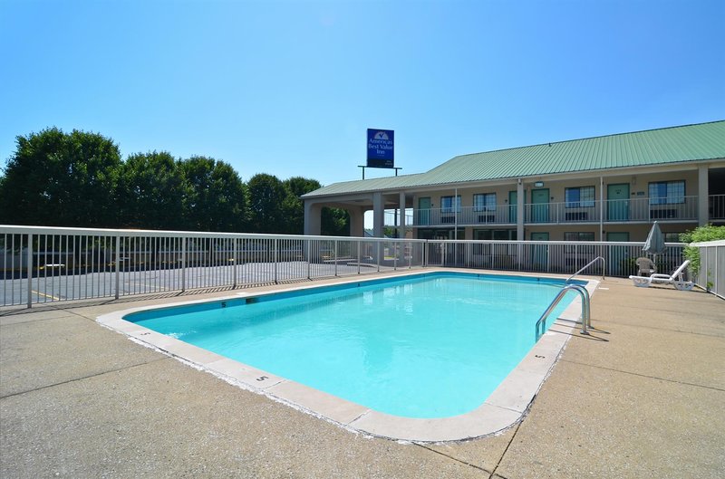 Americas Best Value Inn - Hermitage, TN