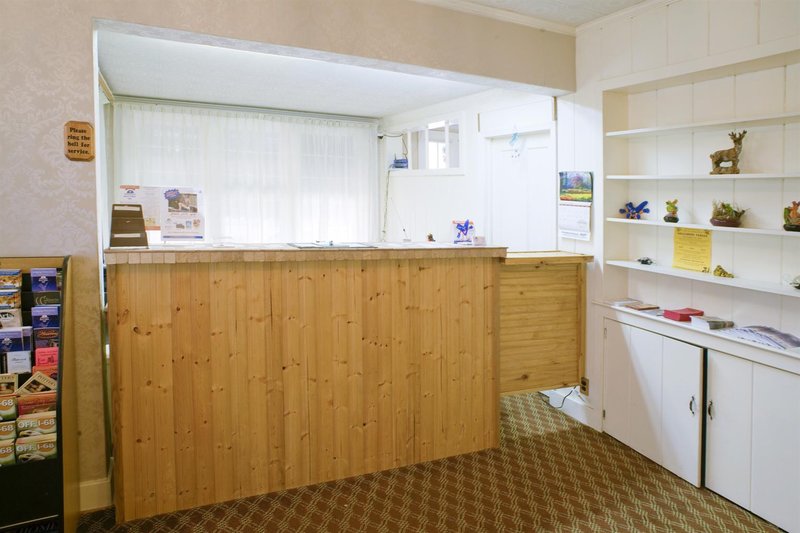 Americas Best Value Inn - Hancock, MD