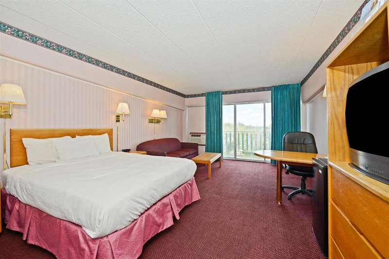 Americas Best Value Inn - Benton Harbor, MI
