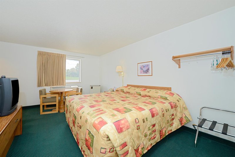 Americas Best Value Inn Charlotte, Mi - Charlotte, MI