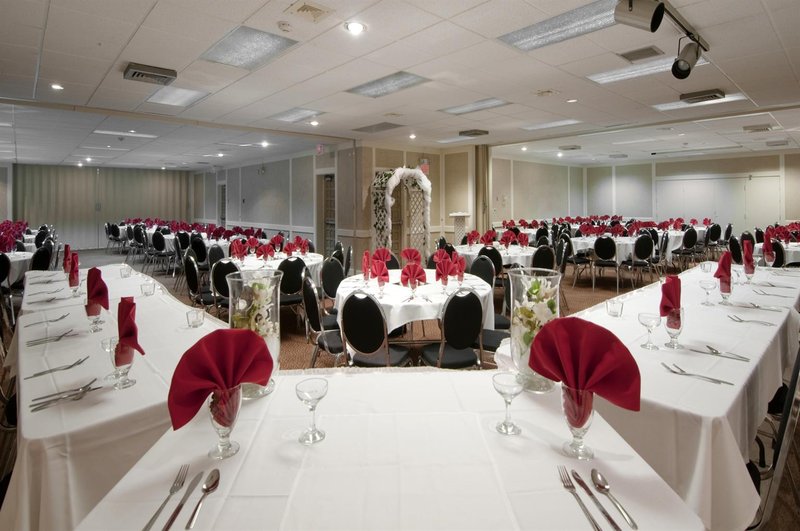 Americas Best Value Inn - Albert Lea, MN