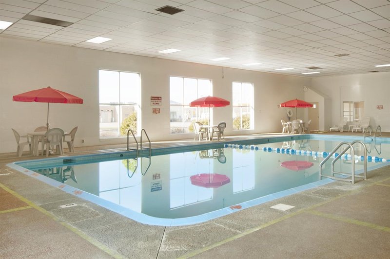 Americas Best Value Inn - Albert Lea, MN