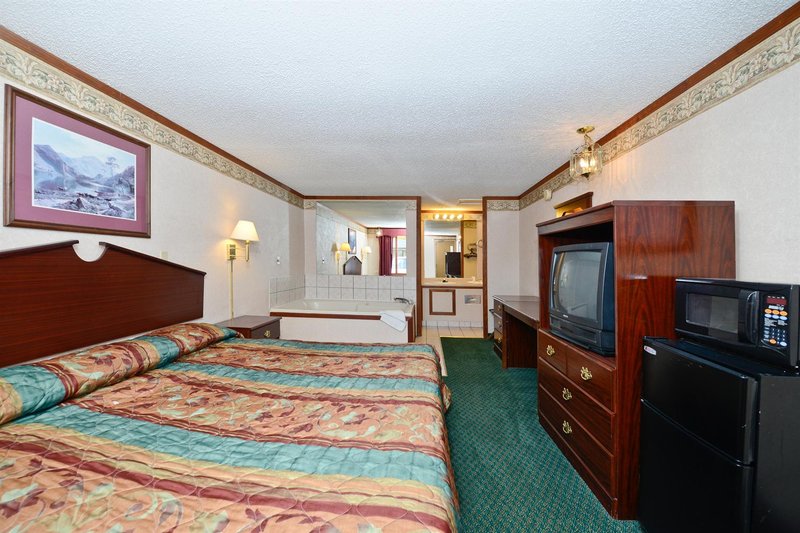 Econo Lodge - Warren, MI