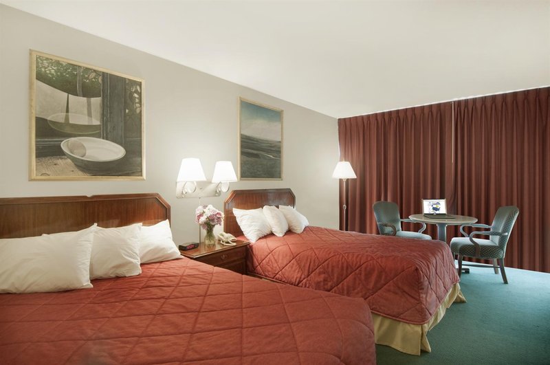 Americas Best Value Inn - Albert Lea, MN