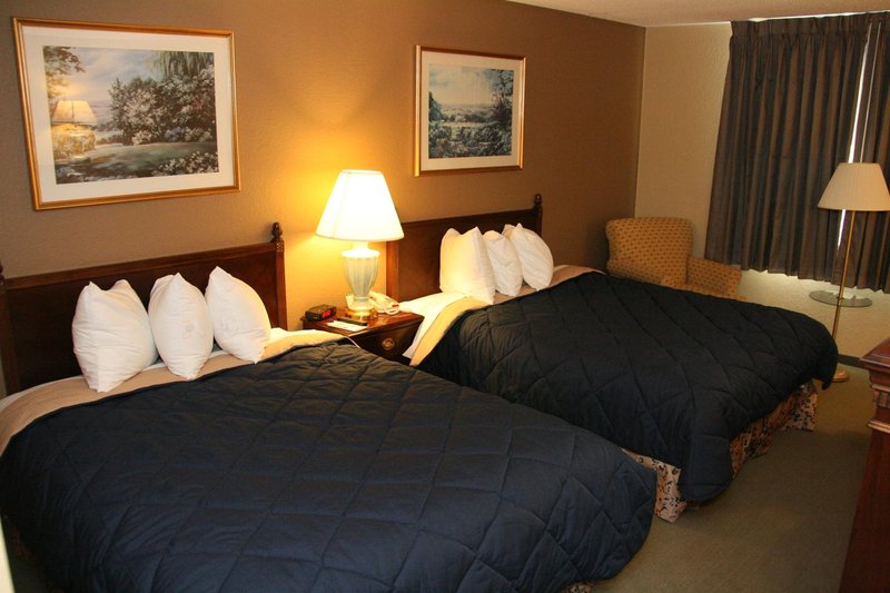 Americas Best Value Inn - Albert Lea, MN