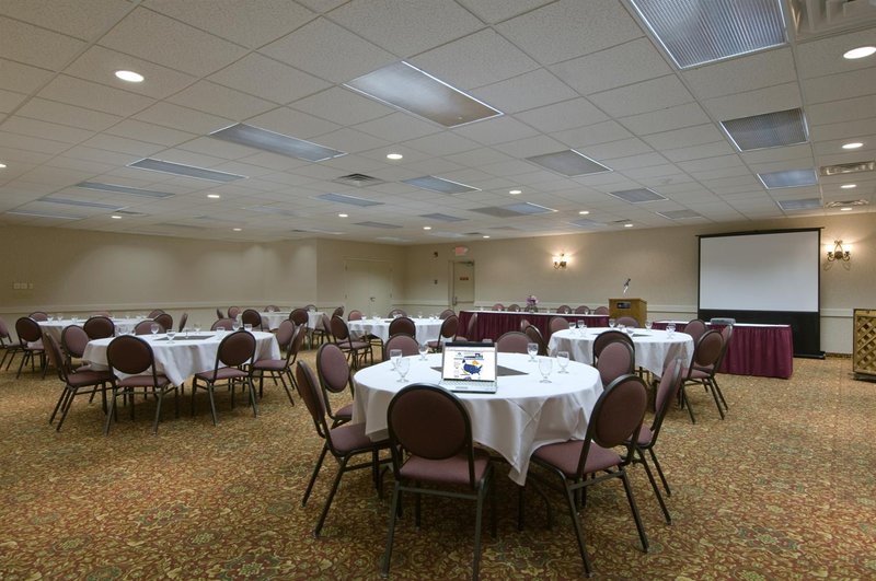 Americas Best Value Inn - Albert Lea, MN
