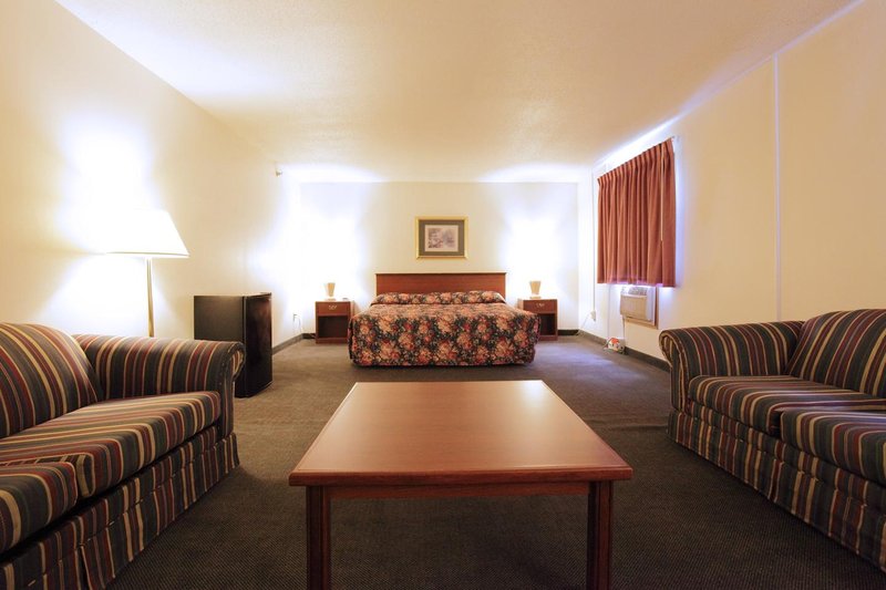 Americas Best Value Inn - Northfield, MN