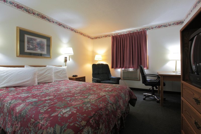Americas Best Value Inn - Northfield, MN
