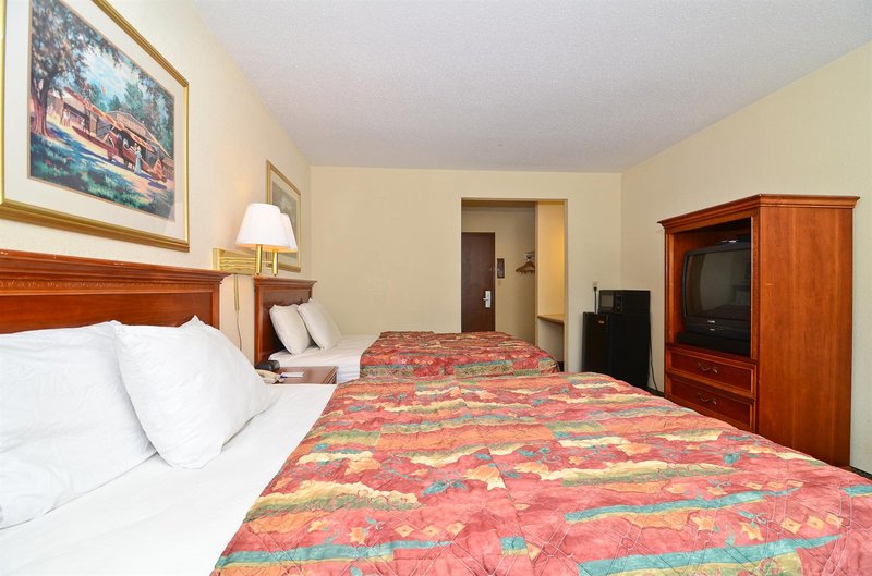 Americas Best Value Inn - Lake Saint Louis, MO